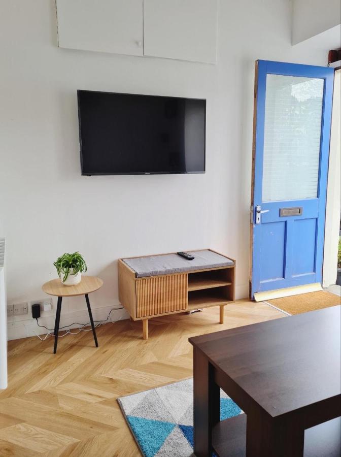 Апартаменти Penlea 1-Bed Flat With Harbour View In Tarbert Тарберт Екстер'єр фото